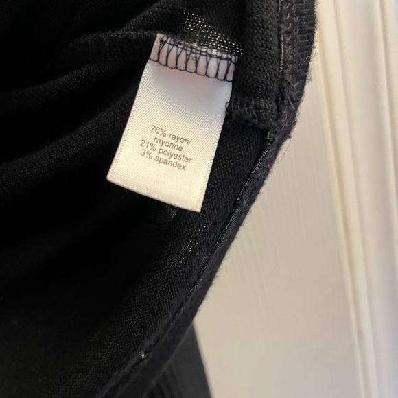 Maurices 24/7 Black V-Neck long Sleeve Light Sweater Xsmall - Picture 4 of 6